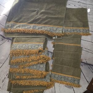 Vintage Stratford Unique Olive Green Towel Set with Gold Fringe 6 Towel 8 Wash